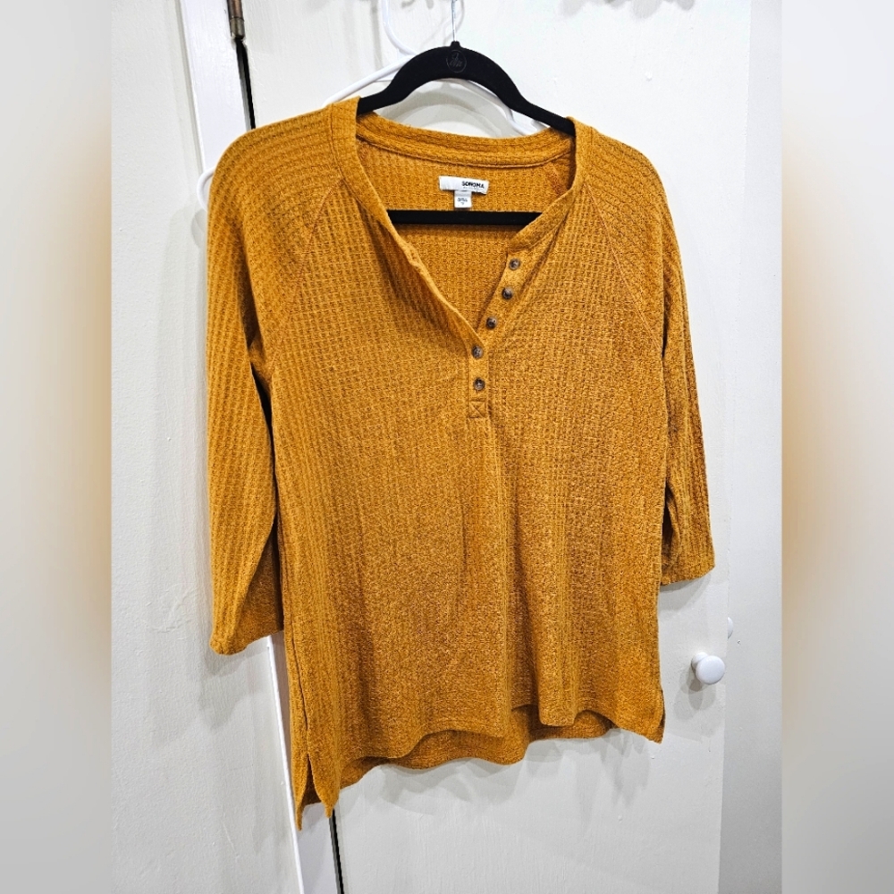 ☀️ Mustard Yellow 3/4 sleeve henley shirt